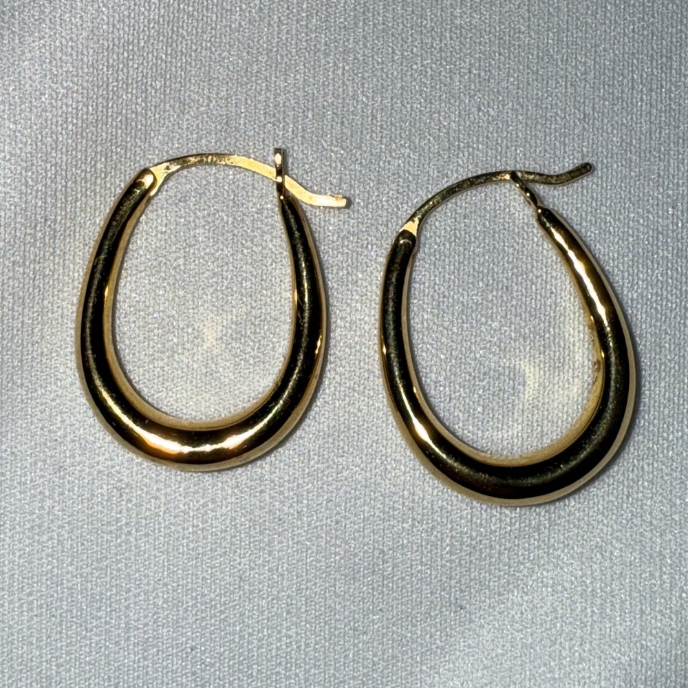 Sophie Buhai Elegant Gold Hoop Earrings